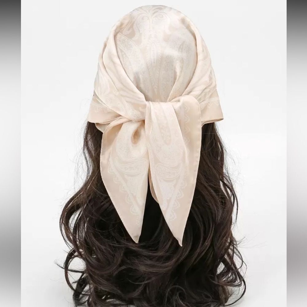 Cream Paisley Headscarf N1402